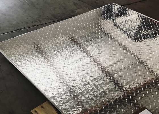 Китай 3003 5052 плиты проступи лестницы/сильно лист отделки до блеска алюминиевый для палубы шагают поставщик