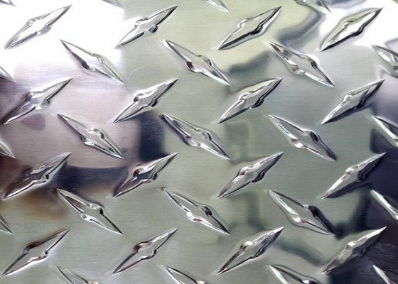 Китай Поднятый лист диаманта алюминиевый/5 запирает плиту плиты проступи алюминиевую для справляться поставщик
